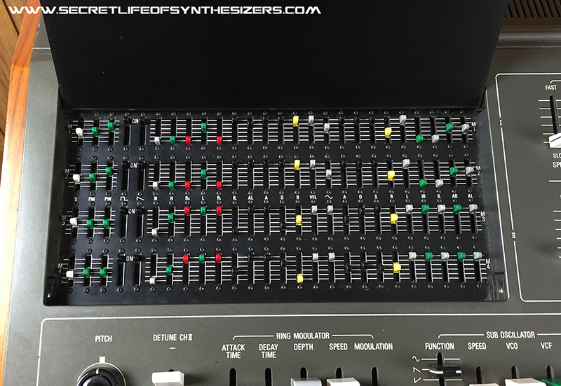 Photo YAMAHA CS-80 miniature faders